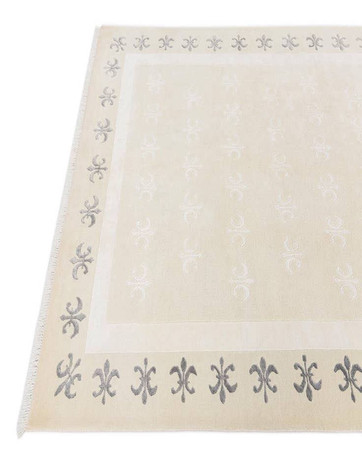 Detail image of  5' 5 x 8'  Hand Knotted Darya Wool Rug