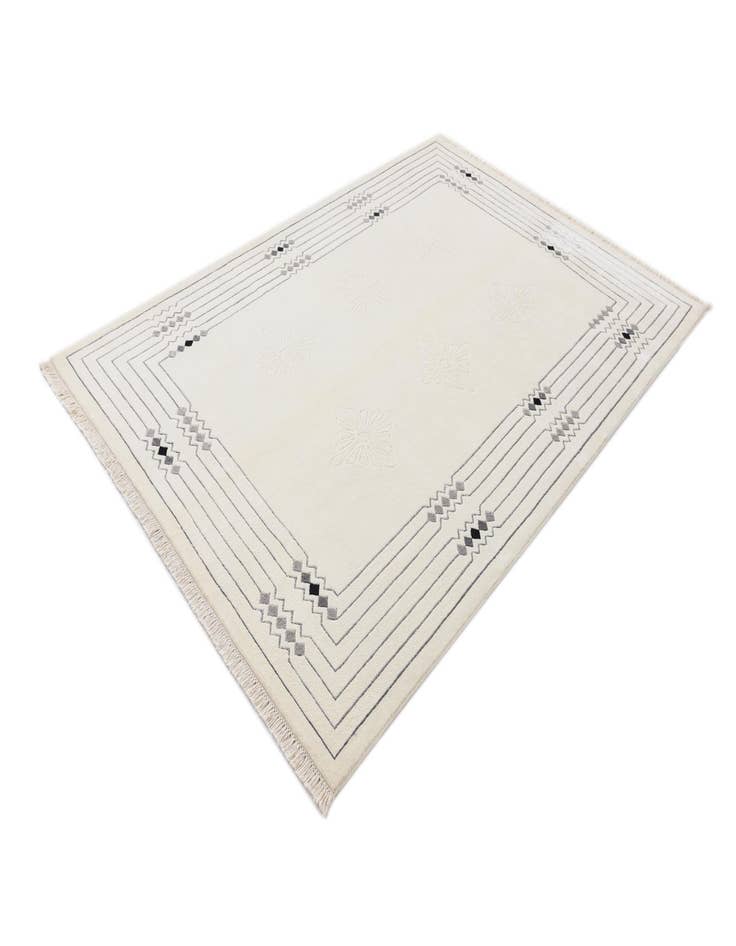 Detail image of  5' 7 x 7' 10  Hand Knotted Darya Wool Rug