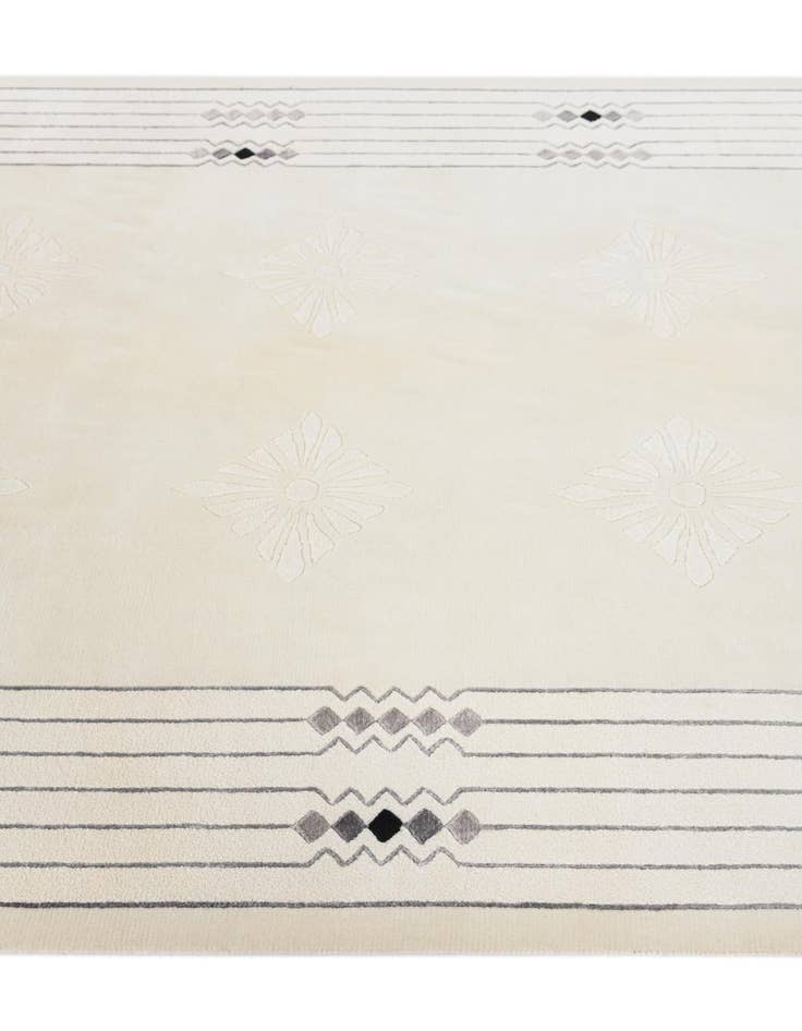 Detail image of  5' 7 x 7' 10  Hand Knotted Darya Wool Rug