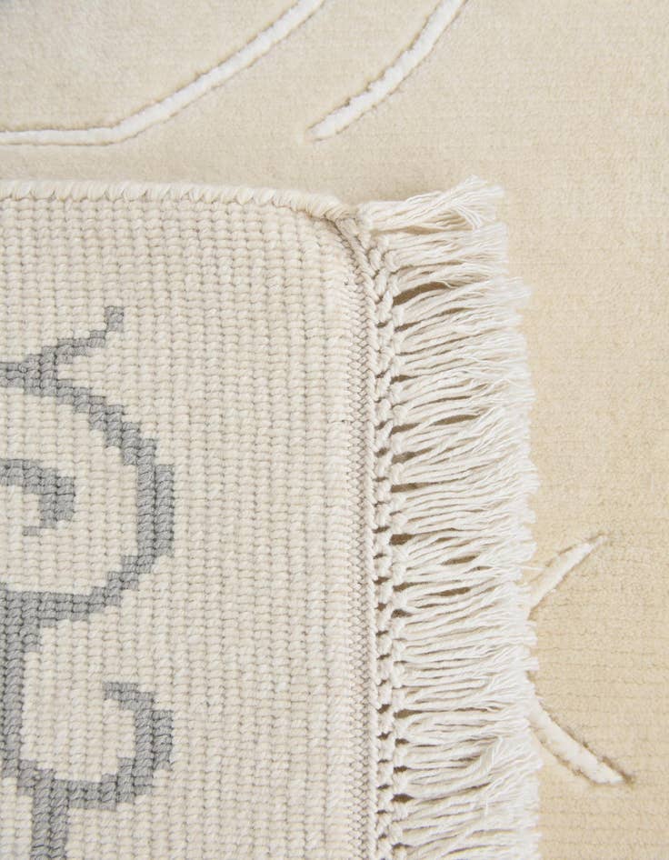 Detail image of  5' 7 x 7' 11  Hand Knotted Darya Wool Rug
