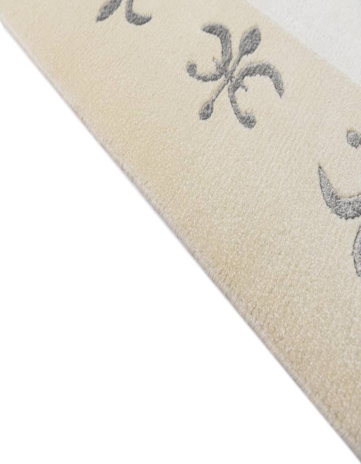 Detail image of  5' 7 x 7' 10  Hand Knotted Darya Wool Rug