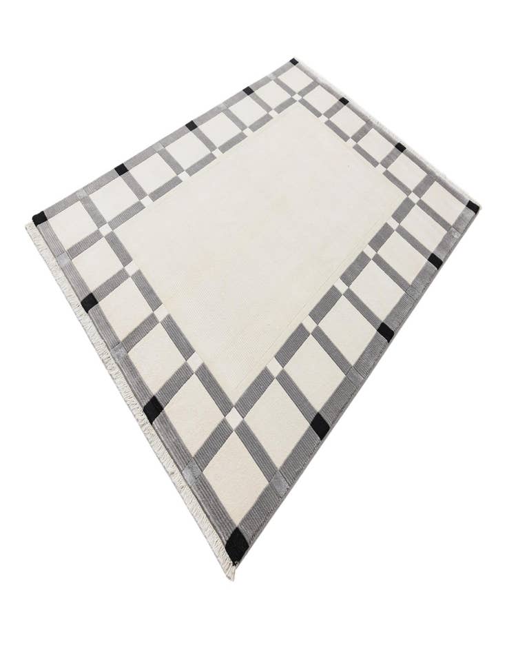 Detail image of  5' 7 x 7' 11  Hand Knotted Darya Wool Rug