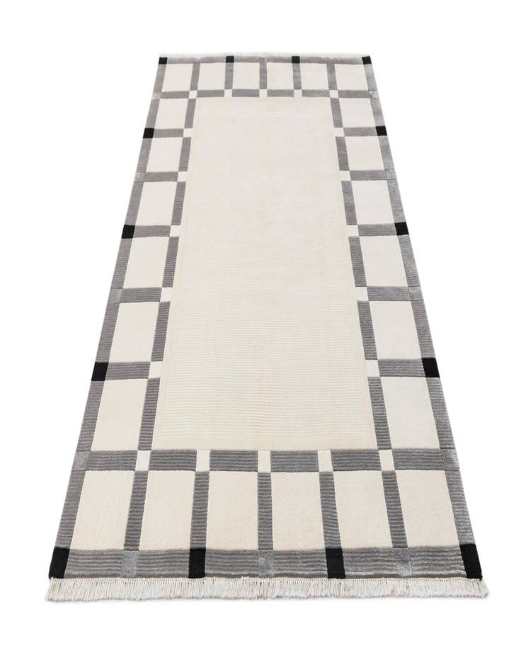 Detail image of  5' 7 x 7' 11  Hand Knotted Darya Wool Rug