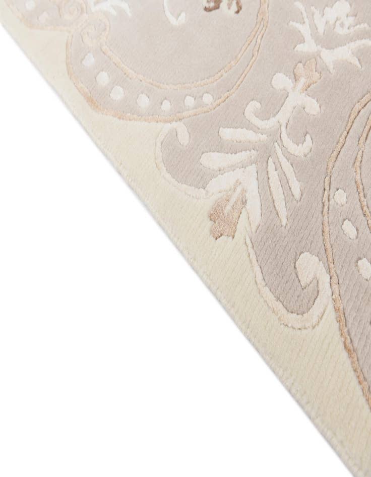 Detail image of  5' 7 x 8' 2  Hand Knotted Darya Wool Rug