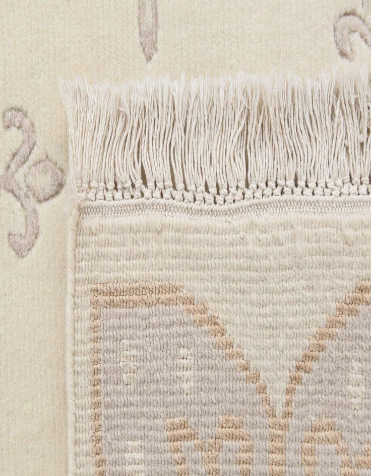 Detail image of  5' 7 x 8' 2  Hand Knotted Darya Wool Rug
