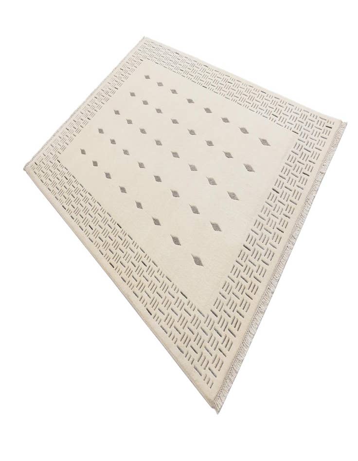 Detail image of  5' 6 x 8'  Hand Knotted Darya Wool Rug