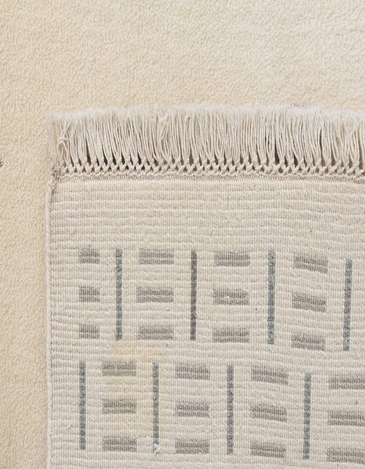 Detail image of  5' 6 x 8'  Hand Knotted Darya Wool Rug