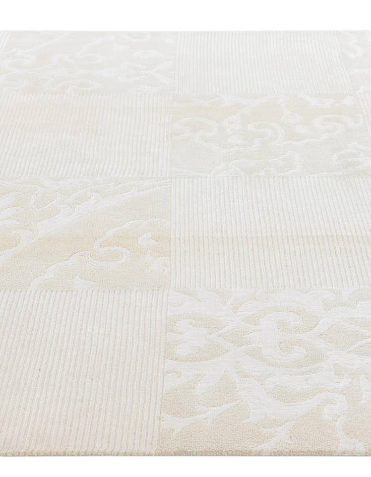 Detail image of  5' 10 x 8' Darya Rug