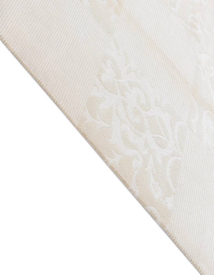 Detail image of  5' 10 x 8' Darya Rug