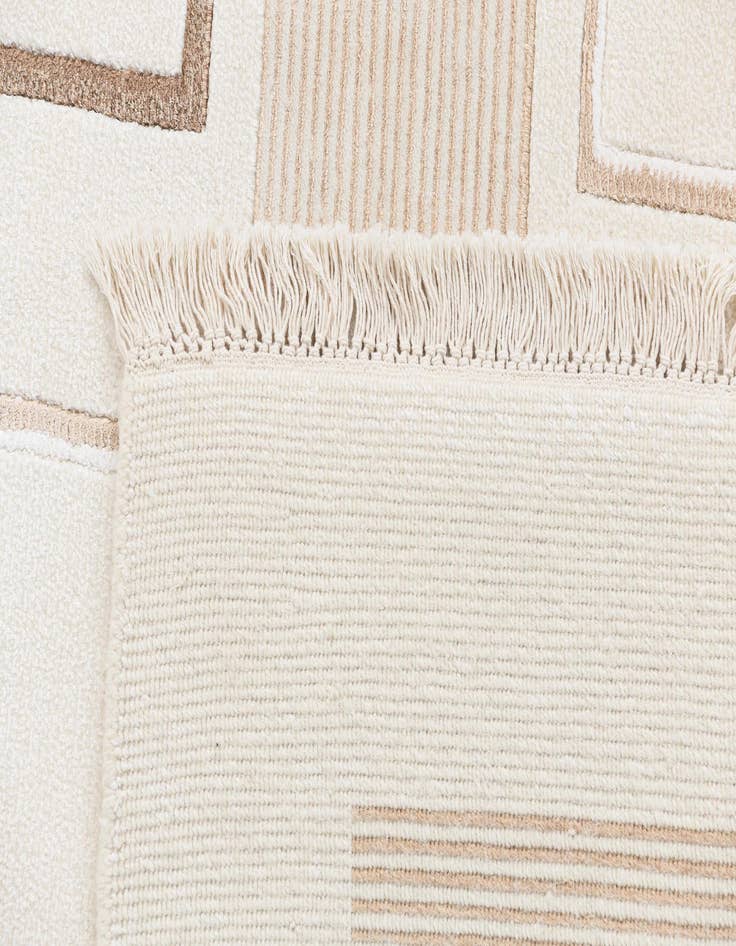 Detail image of  5' 10 x 8' Darya Rug