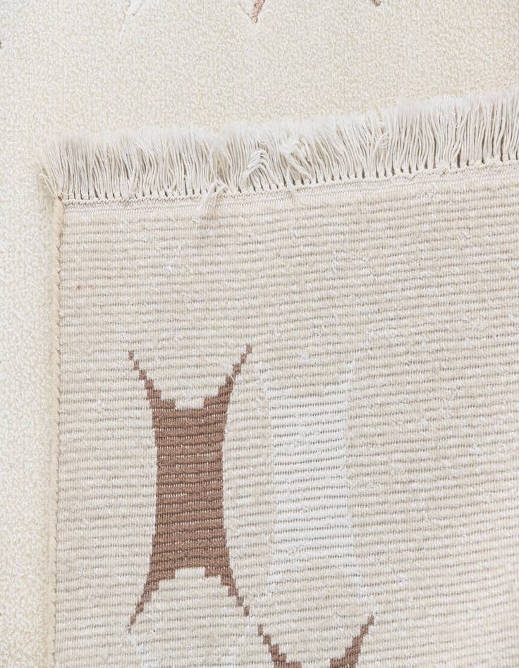 Detail image of  5' 6 x 7' 10 Darya Rug