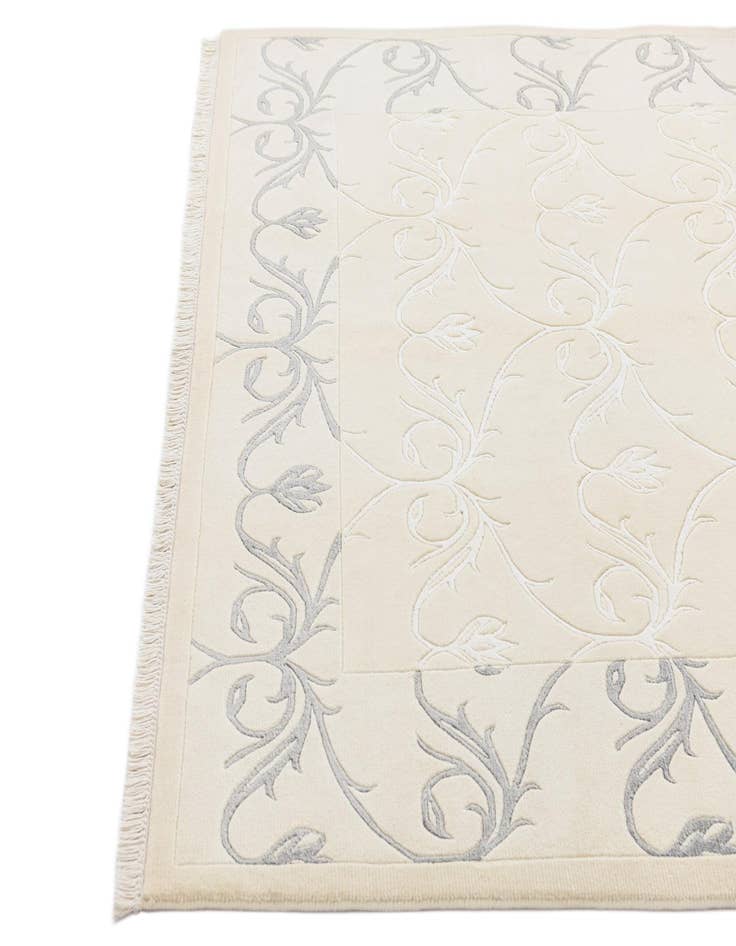 Detail image of  5' 6 x 7' 10 Darya Rug