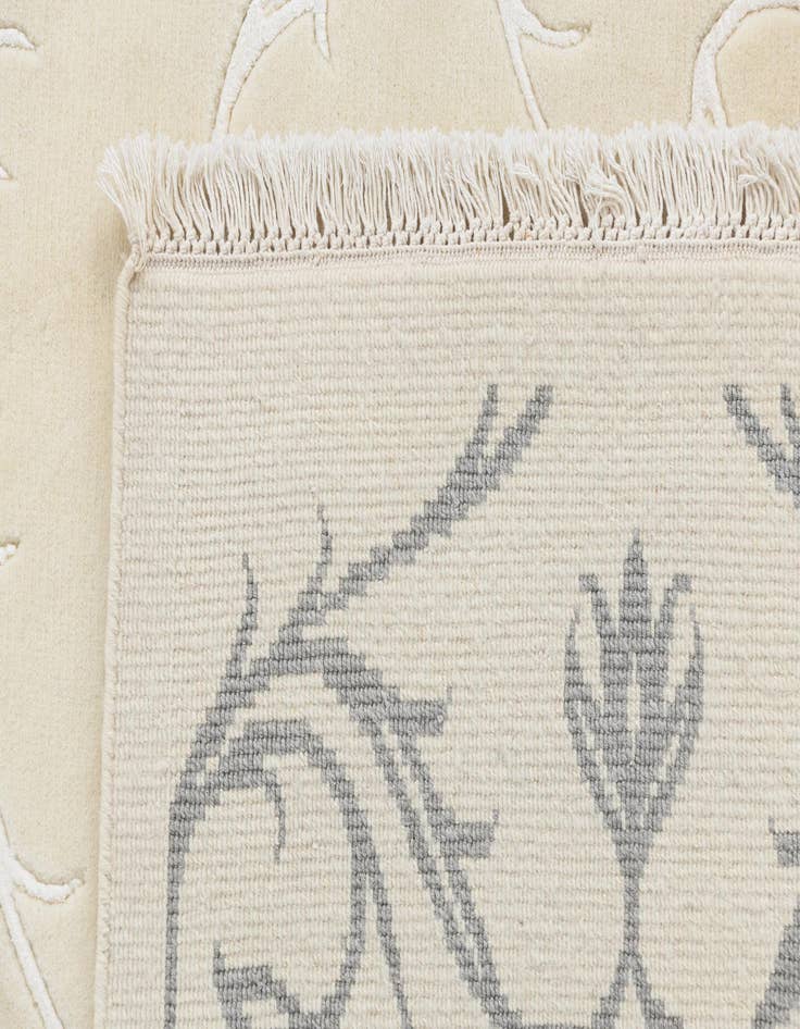 Detail image of  5' 6 x 7' 10 Darya Rug