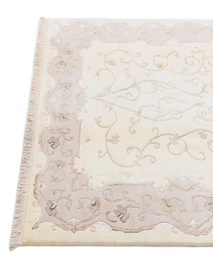 Detail image of  5' 9 x 7' 10 Darya Rug