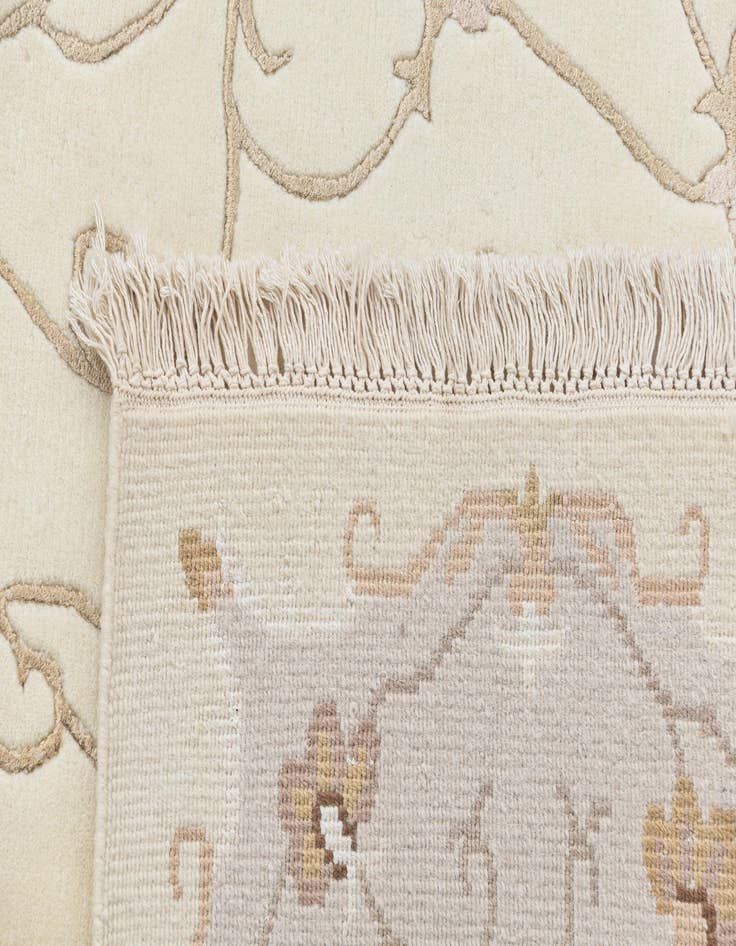 Detail image of  5' 9 x 7' 10 Darya Rug
