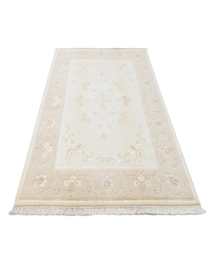 Detail image of  5' 7 x 8' Darya Rug