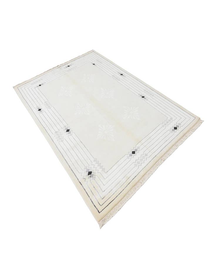 Detail image of  5' 7 x 8' 1 Darya Rug