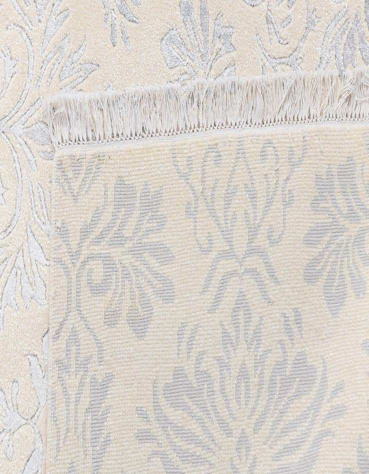 Detail image of  5' 7 x 7' 10 Darya Rug