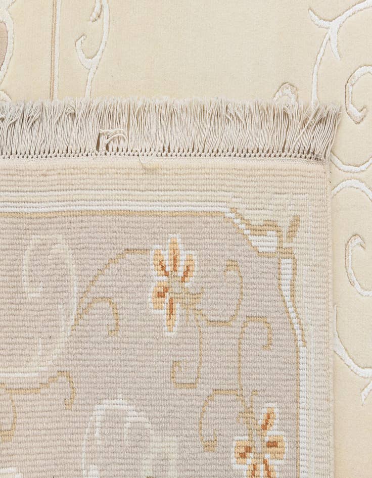 Detail image of  5' 7 x 8' Darya Rug