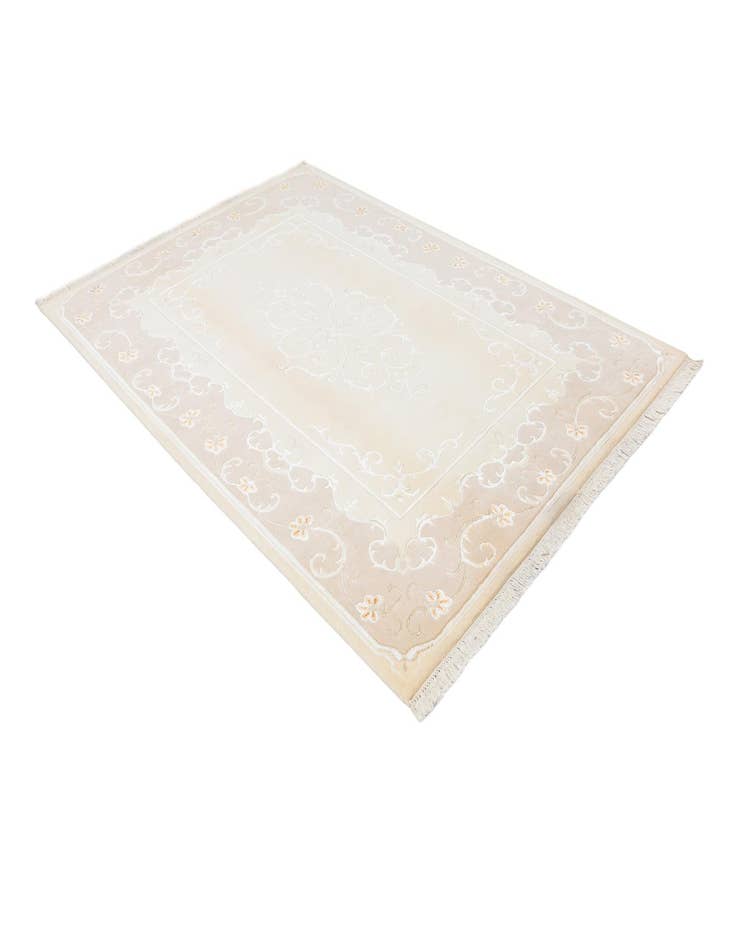 Detail image of  5' 7 x 8' Darya Rug