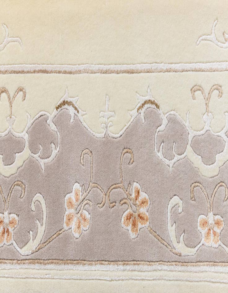 Detail image of  5' 9 x 7' 10 Darya Rug