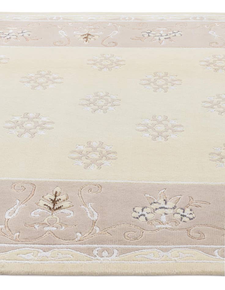 Detail image of  5' 8 x 7' 11 Darya Rug