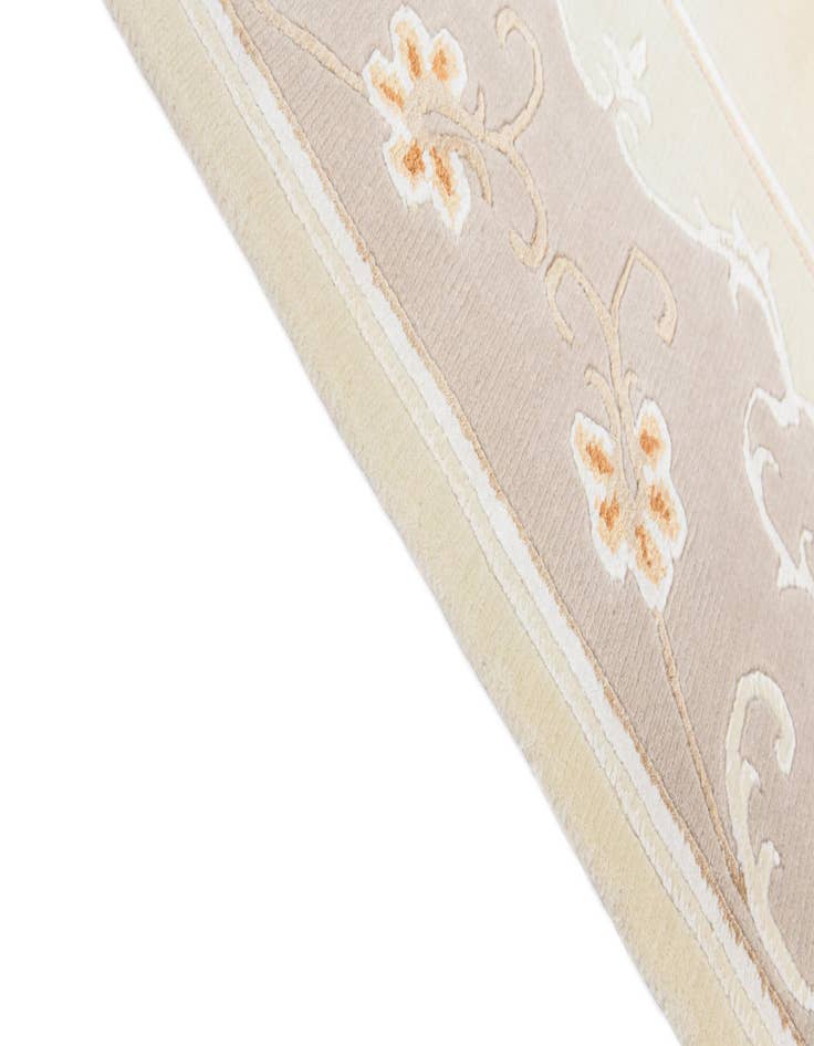 Detail image of  5' 9 x 8' Darya Rug