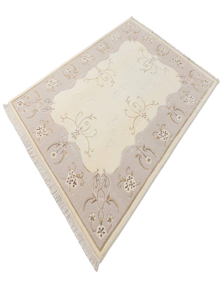 Detail image of  5' 9 x 8' Darya Rug