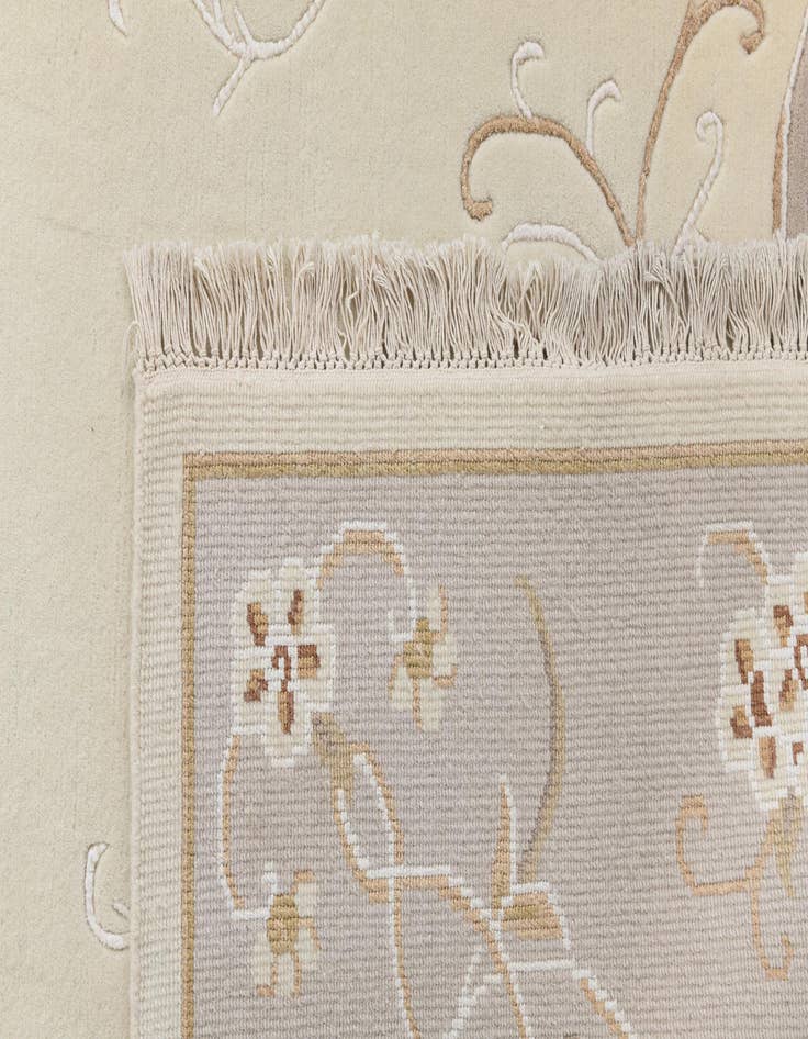 Detail image of  5' 9 x 8' Darya Rug