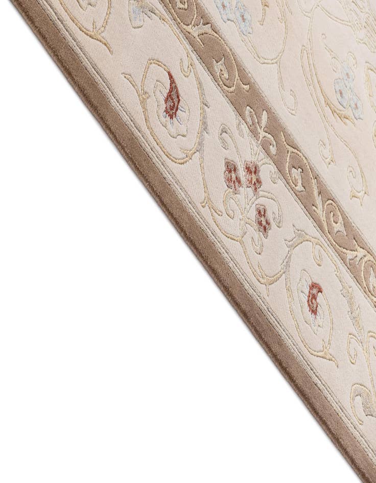 Detail image of  5' 9 x 7' 10 Darya Rug