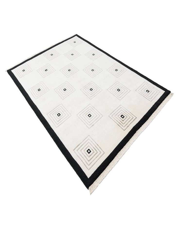 Detail image of  5' 7 x 7' 10 Darya Rug