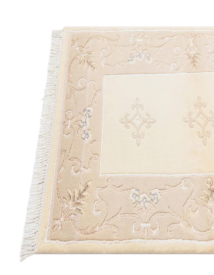 Detail image of  2' 11 x 4' 7  Hand Knotted Darya Wool Rug