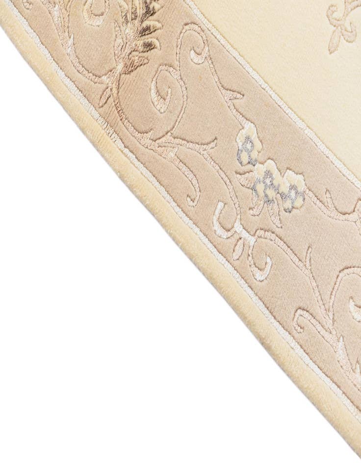 Detail image of  2' 11 x 4' 7  Hand Knotted Darya Wool Rug