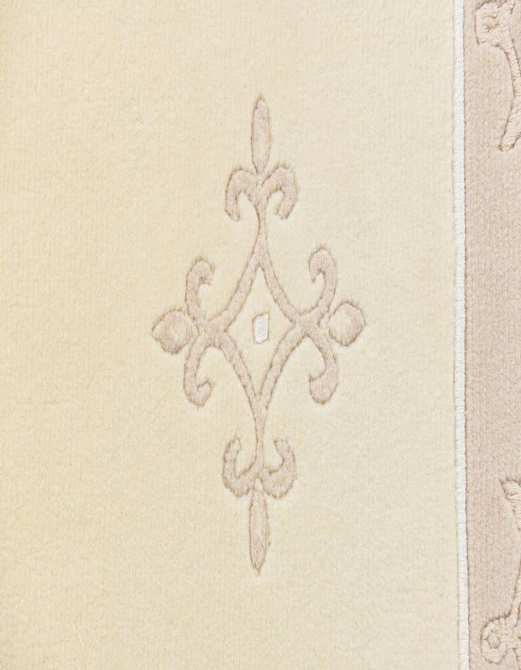 Detail image of  2' 11 x 4' 7  Hand Knotted Darya Wool Rug