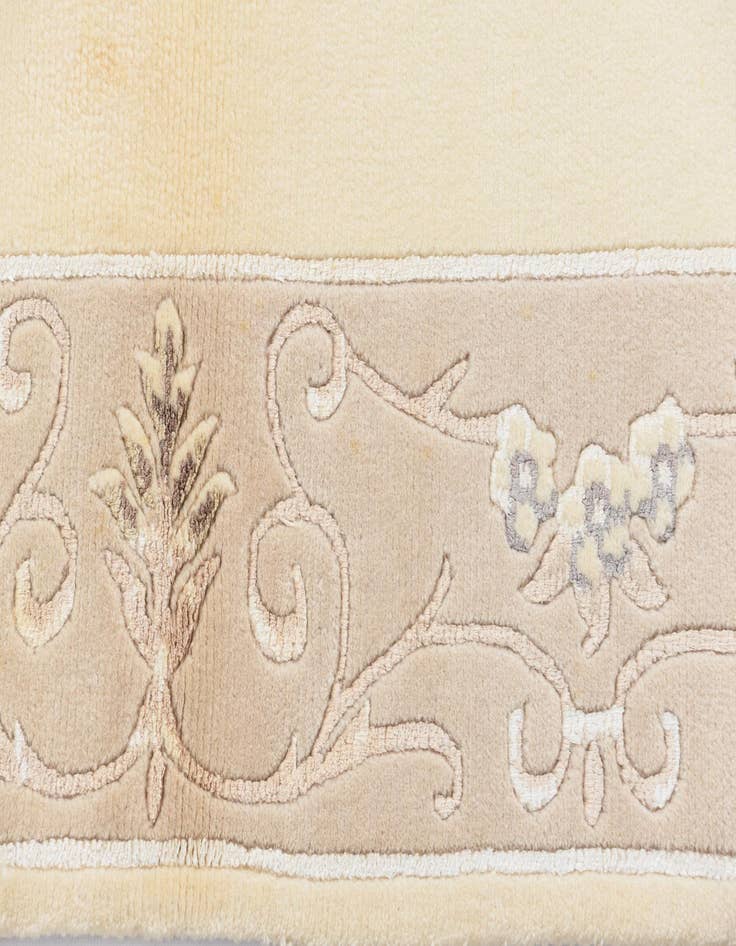 Detail image of  2' 11 x 4' 7  Hand Knotted Darya Wool Rug