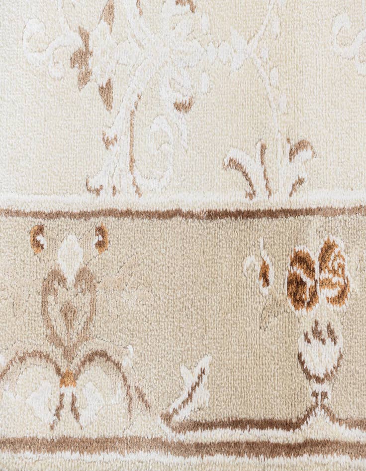 Detail image of  3' x 4' 11  Hand Knotted Darya Wool Rug