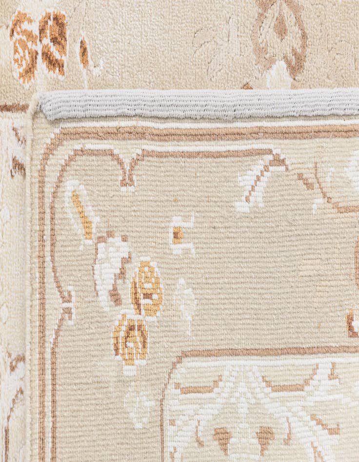 Detail image of  3' x 4' 11  Hand Knotted Darya Wool Rug