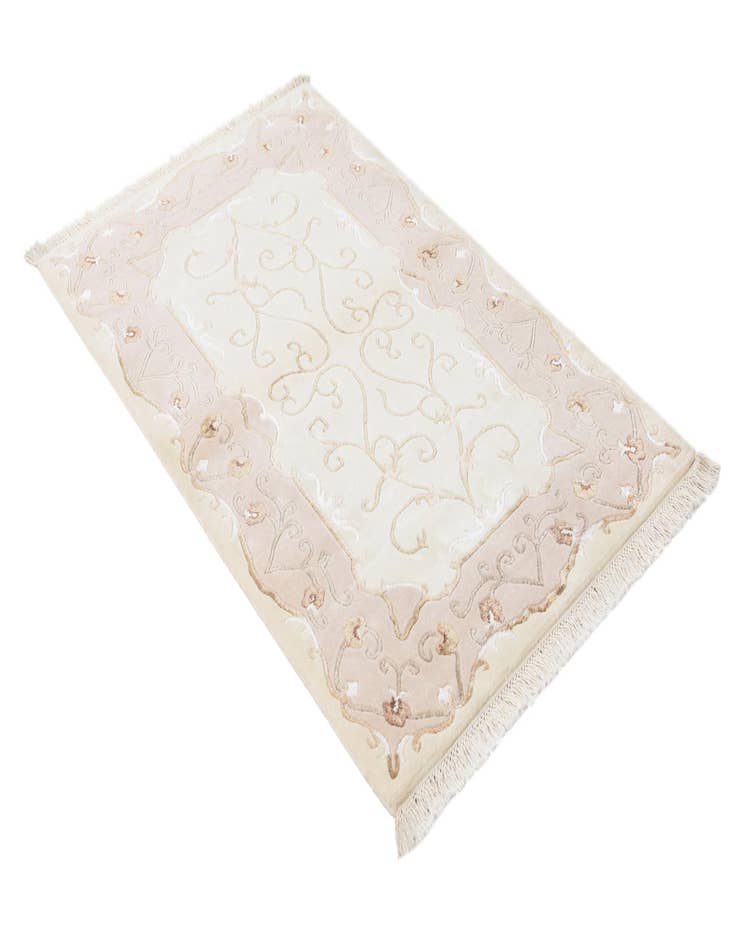 Detail image of  3' 1 x 4' 11  Hand Knotted Darya Wool Rug