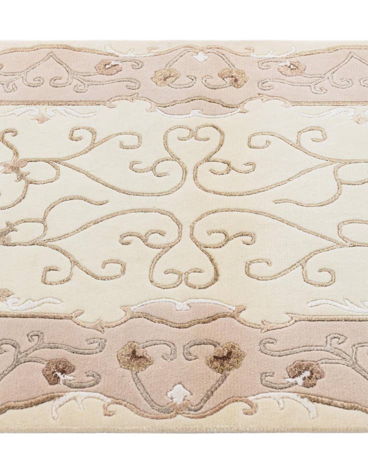 Detail image of  3' 1 x 4' 11  Hand Knotted Darya Wool Rug