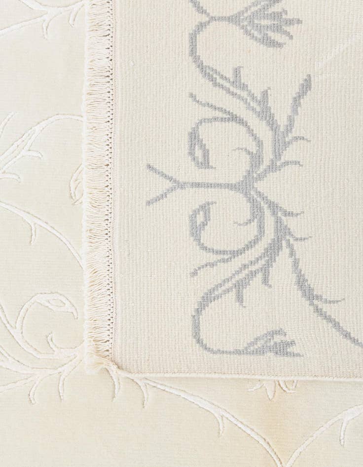 Detail image of  5' 7 x 7' 9  Hand Knotted Darya Wool Rug