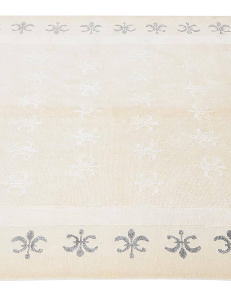 Detail image of  5' 8 x 8'  Hand Knotted Darya Wool Rug