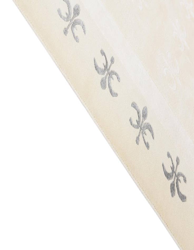 Detail image of  5' 8 x 8'  Hand Knotted Darya Wool Rug