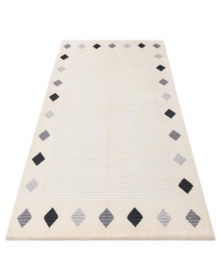 Detail image of  5' 9 x 7' 11  Hand Knotted Darya Wool Rug