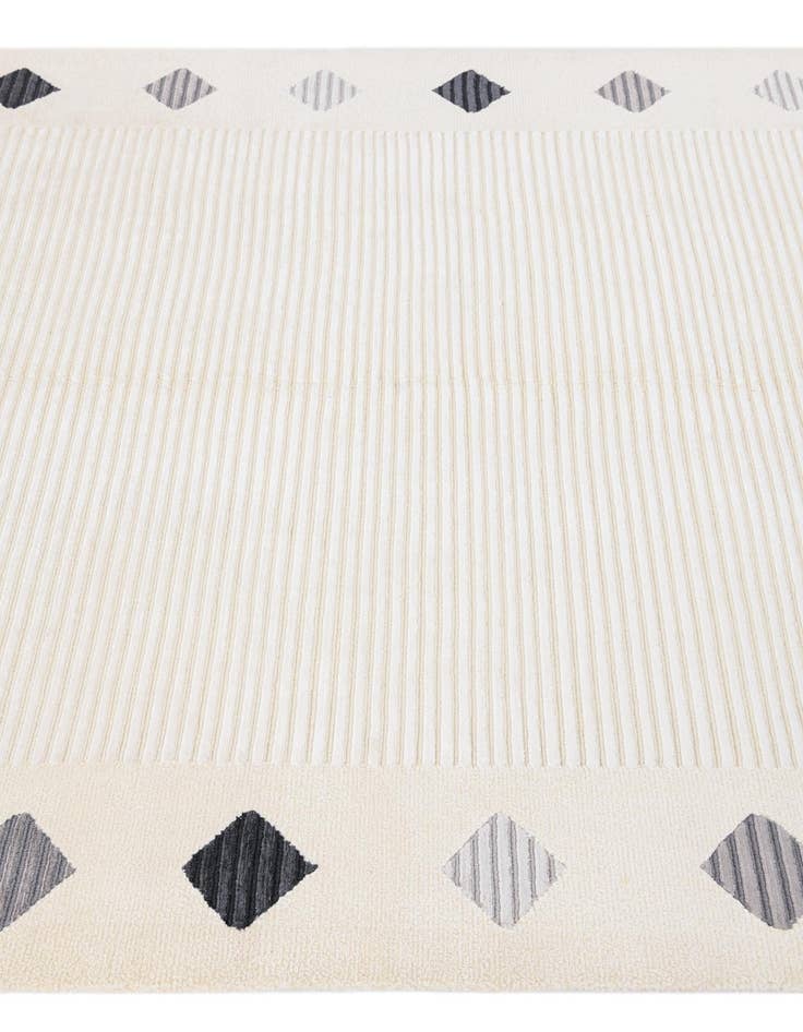 Detail image of  5' 9 x 7' 11  Hand Knotted Darya Wool Rug