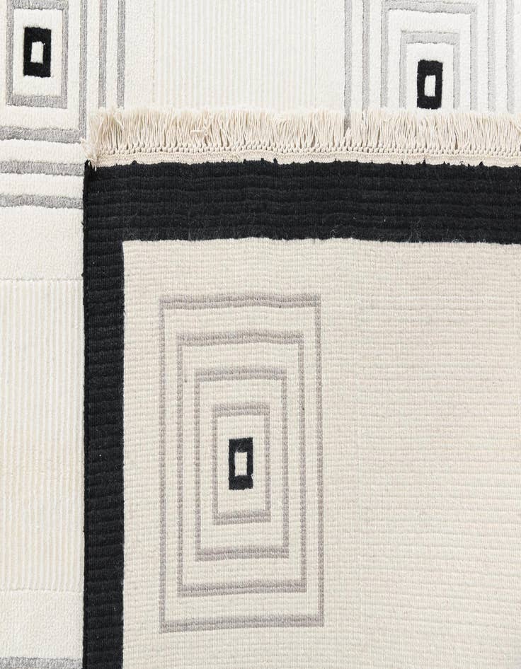 Detail image of  5' 7 x 7' 11  Hand Knotted Darya Wool Rug