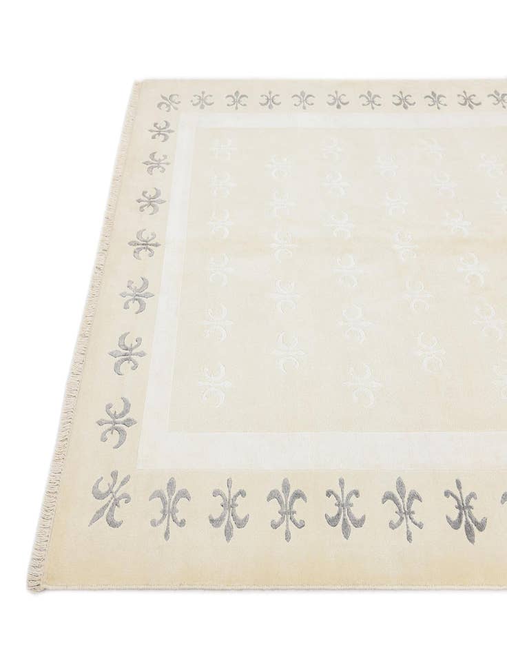 Detail image of  5' 7 x 7' 10 Darya Rug