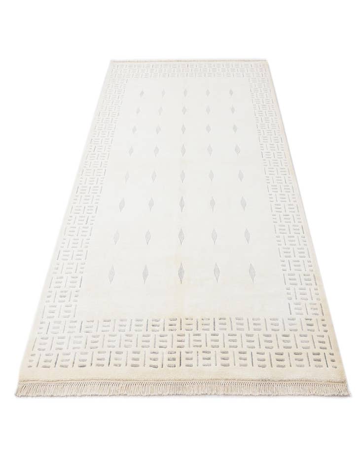 Detail image of  5' 7 x 8' 1 Darya Rug