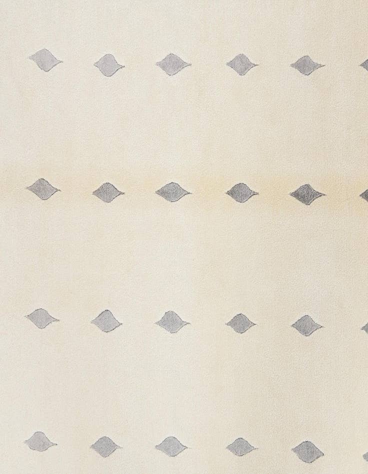 Detail image of  5' 7 x 8' 1 Darya Rug