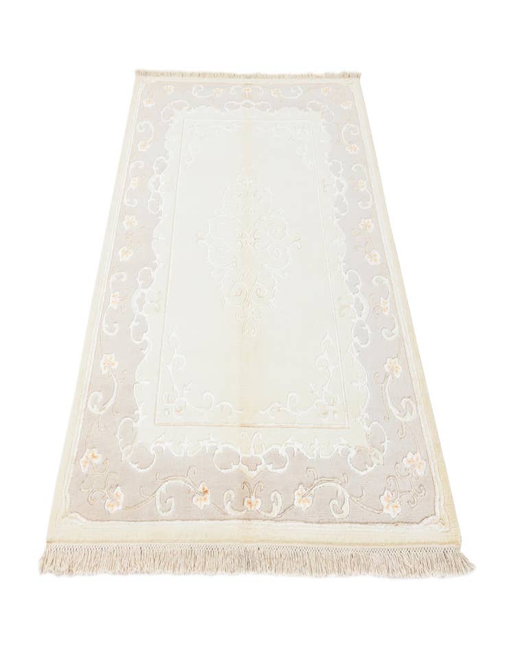 Detail image of  4' 1 x 6'  Hand Knotted Darya Wool Rug