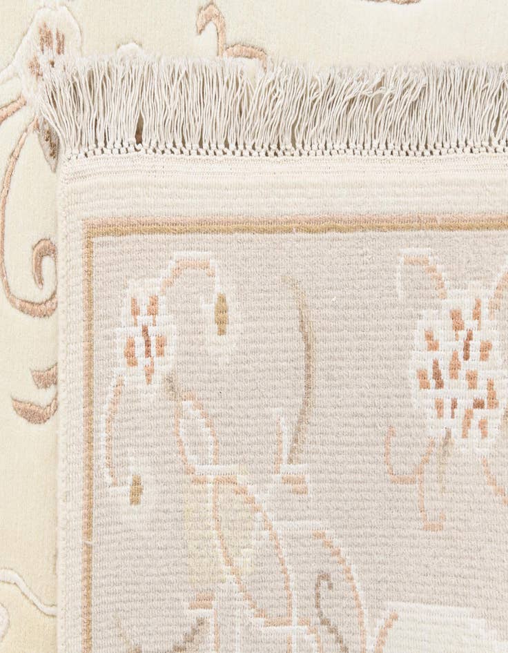 Detail image of  4' 1 x 6' 2  Hand Knotted Darya Rug